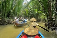 Cycling, Meandering The Mekong 4 Days / 3 Nights