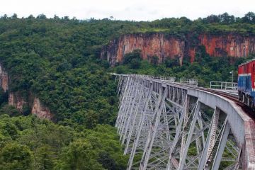 Northern Shan State by Train 4 Days / 3 Nights