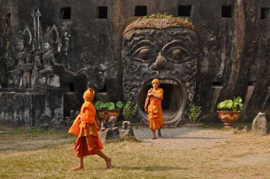 Laos por tierra