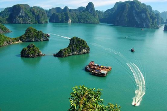 Crucero Au Co por la bahía de Halong