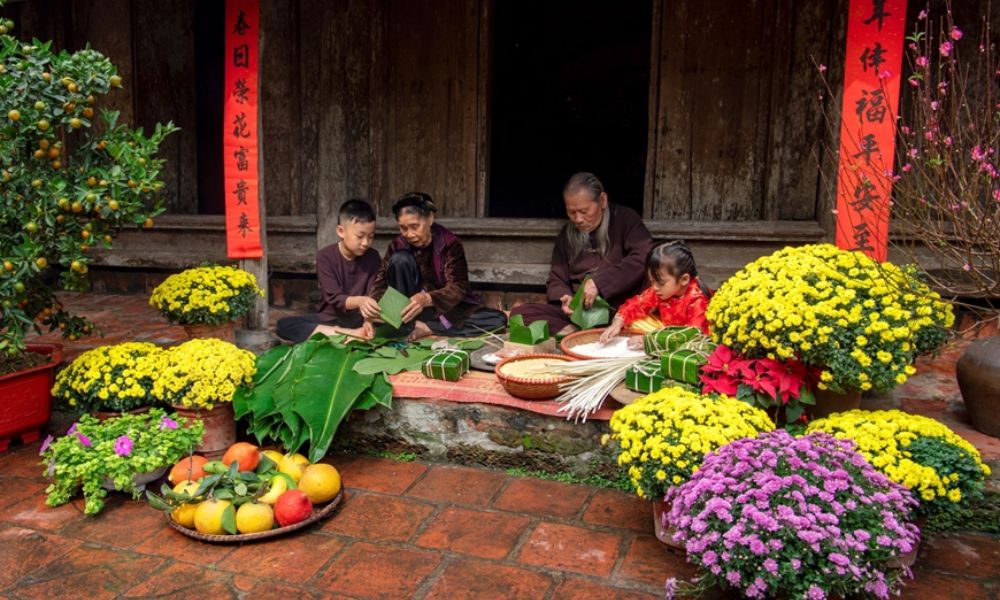 hanoi-lunar-new-year-open-stores-attractions